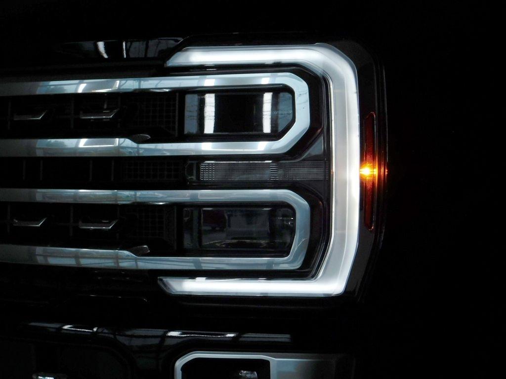 Ford F-350 SD Platinum Crew Cab Long Box 4WD 2024