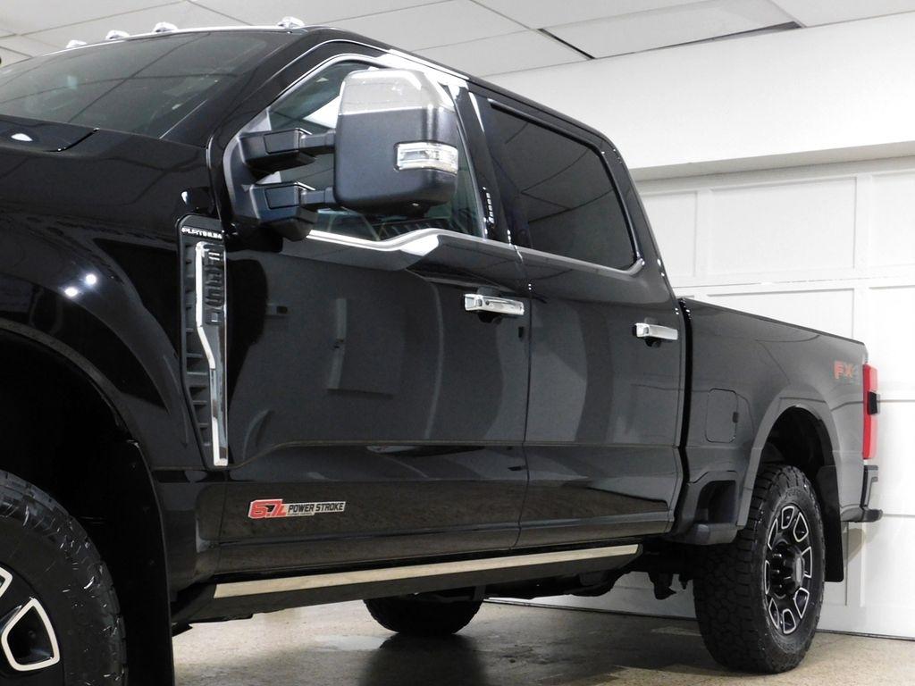 Ford F-350 SD Platinum Crew Cab Long Box 4WD 2024