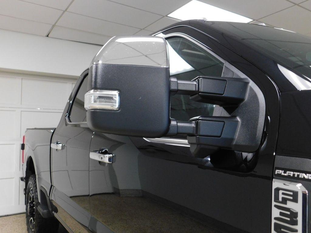 Ford F-350 SD Platinum Crew Cab Long Box 4WD 2024