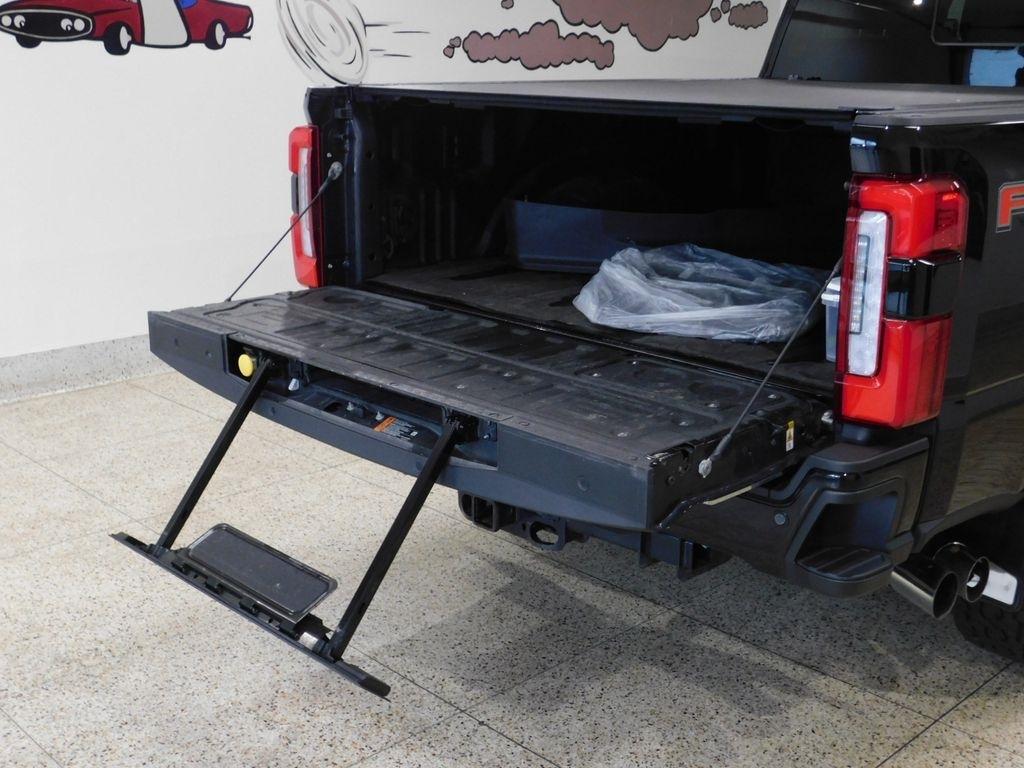 Ford F-350 SD Platinum Crew Cab Long Box 4WD 2024