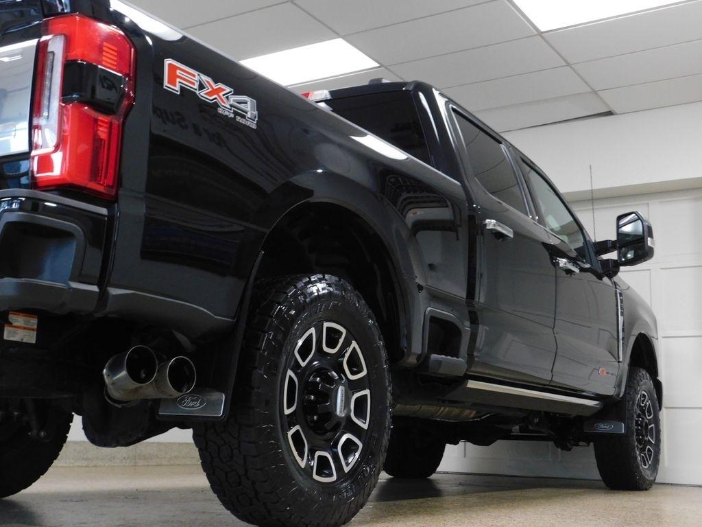 Ford F-350 SD Platinum Crew Cab Long Box 4WD 2024