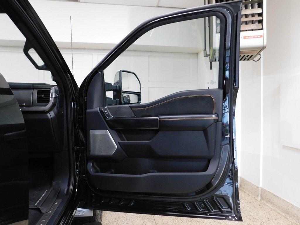 Ford F-350 SD Platinum Crew Cab Long Box 4WD 2024