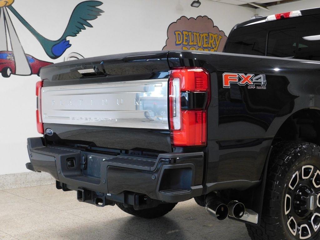 Ford F-350 SD Platinum Crew Cab Long Box 4WD 2024