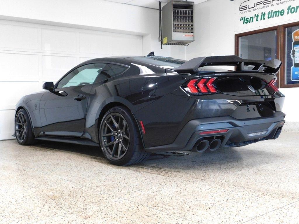 Ford Mustang Dark Horse 2025