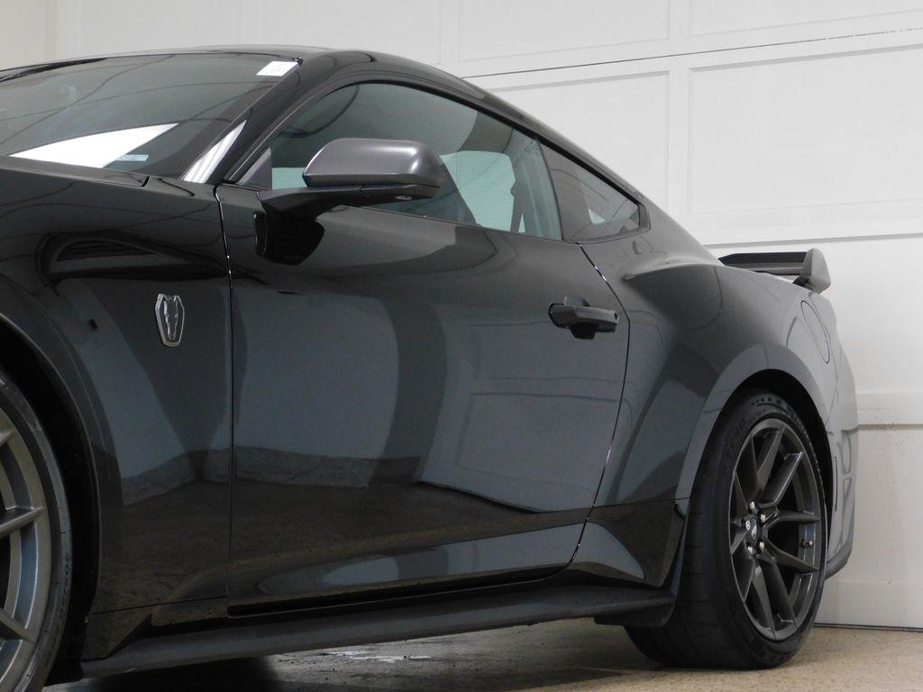 Ford Mustang Dark Horse 2025