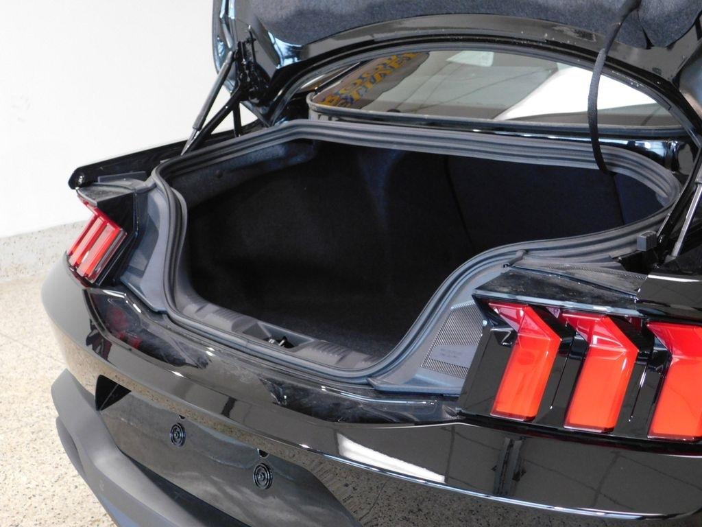Ford Mustang Dark Horse 2025
