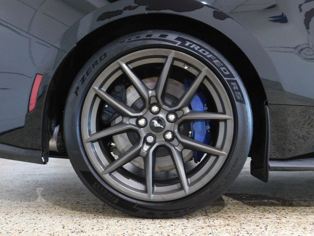 Ford Mustang Dark Horse 2025
