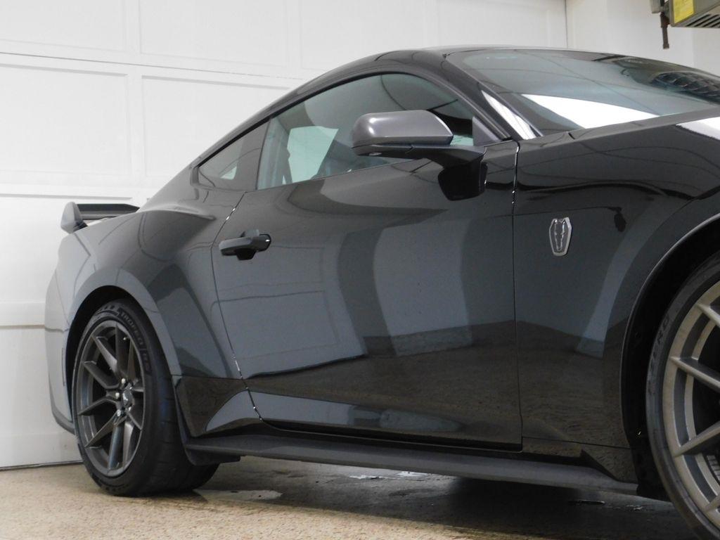 Ford Mustang Dark Horse 2025