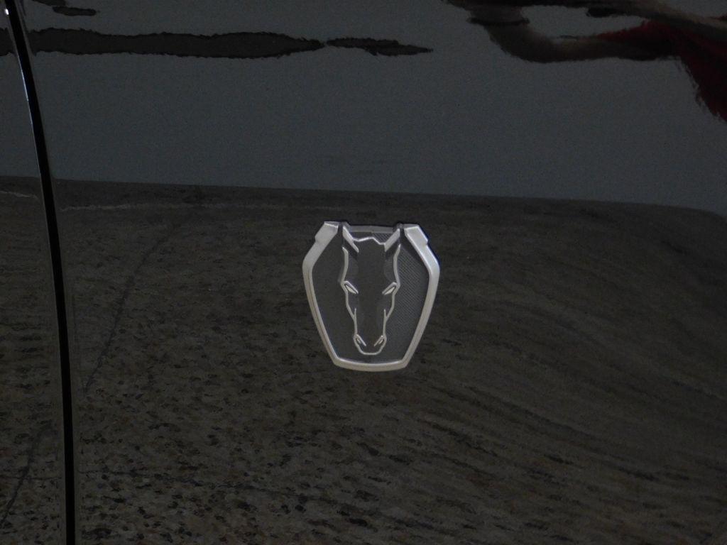Ford Mustang Dark Horse 2025
