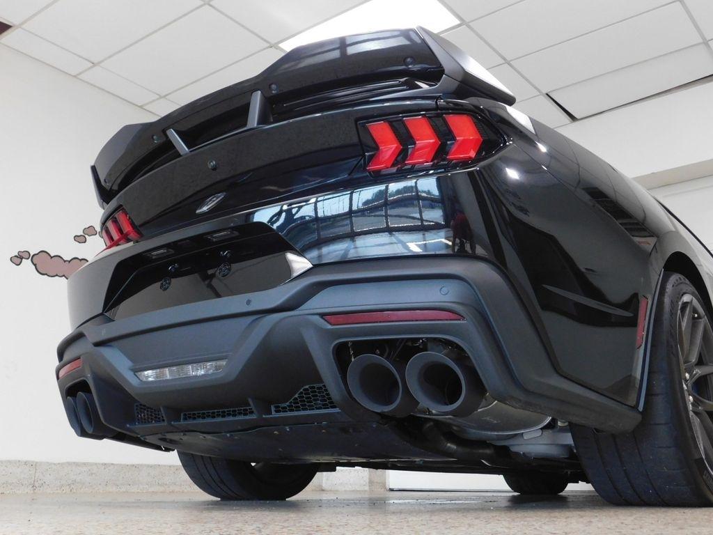 Ford Mustang Dark Horse 2025
