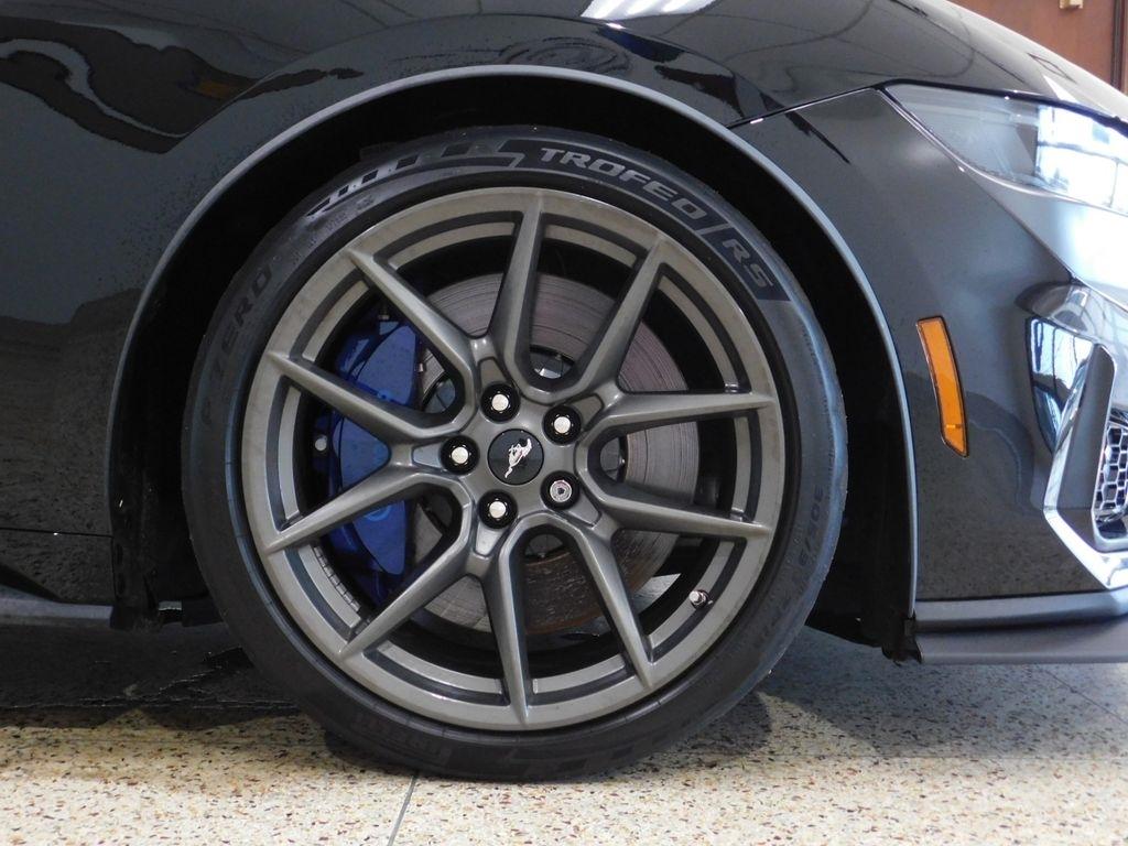Ford Mustang Dark Horse 2025