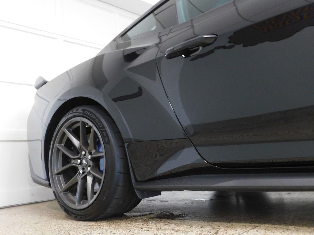 Ford Mustang Dark Horse 2025