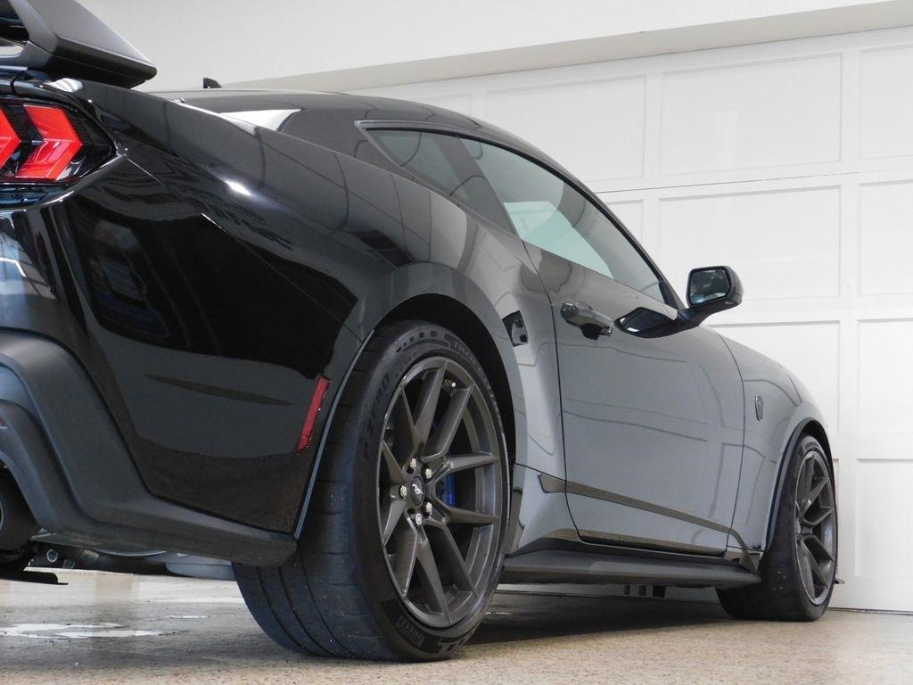 Ford Mustang Dark Horse 2025
