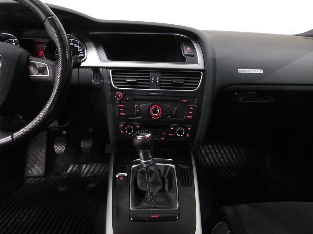 Audi A5 Coupe 2.0T quattro Manual 2010