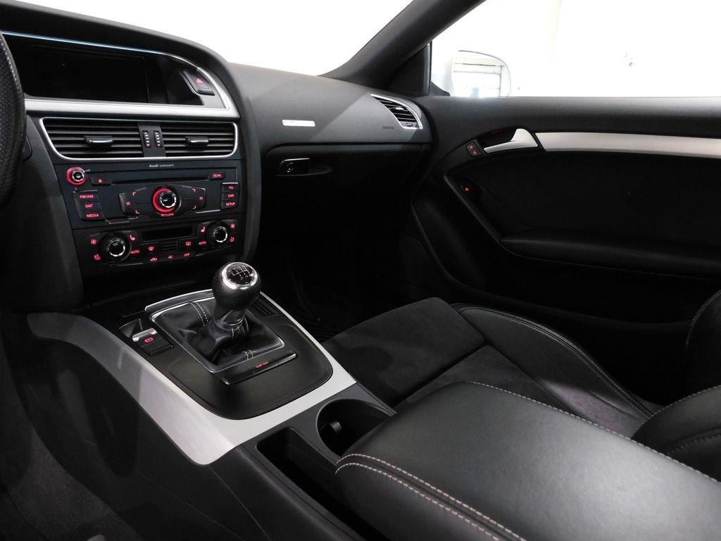 Audi A5 Coupe 2.0T quattro Manual 2010