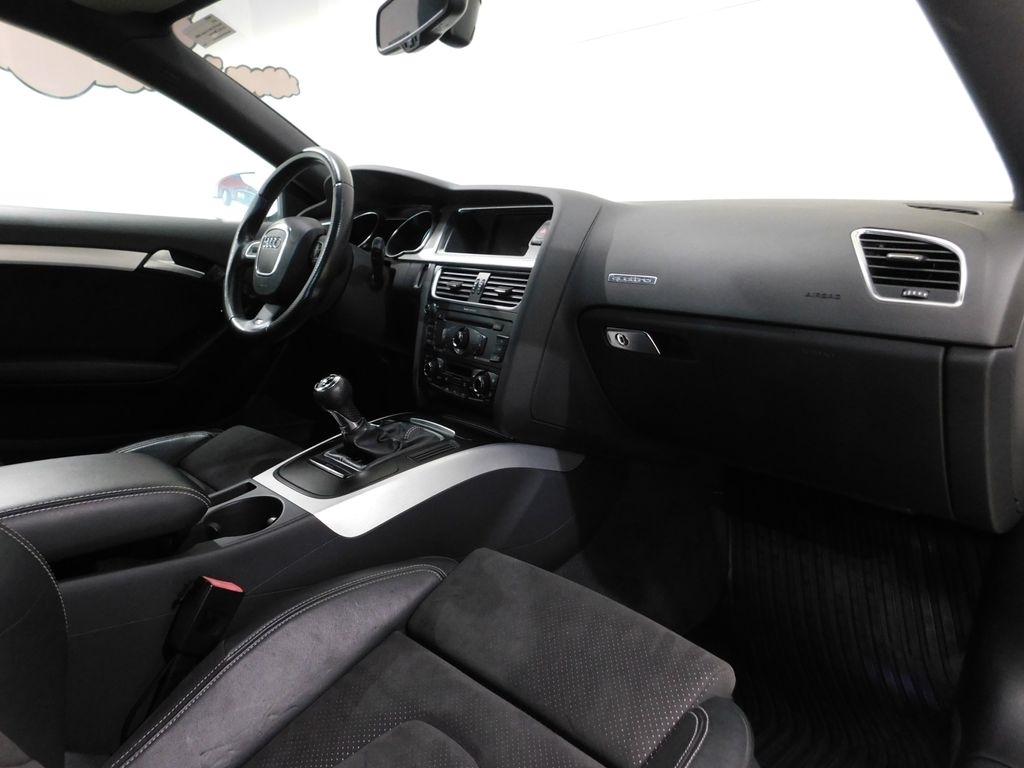 Audi A5 Coupe 2.0T quattro Manual 2010
