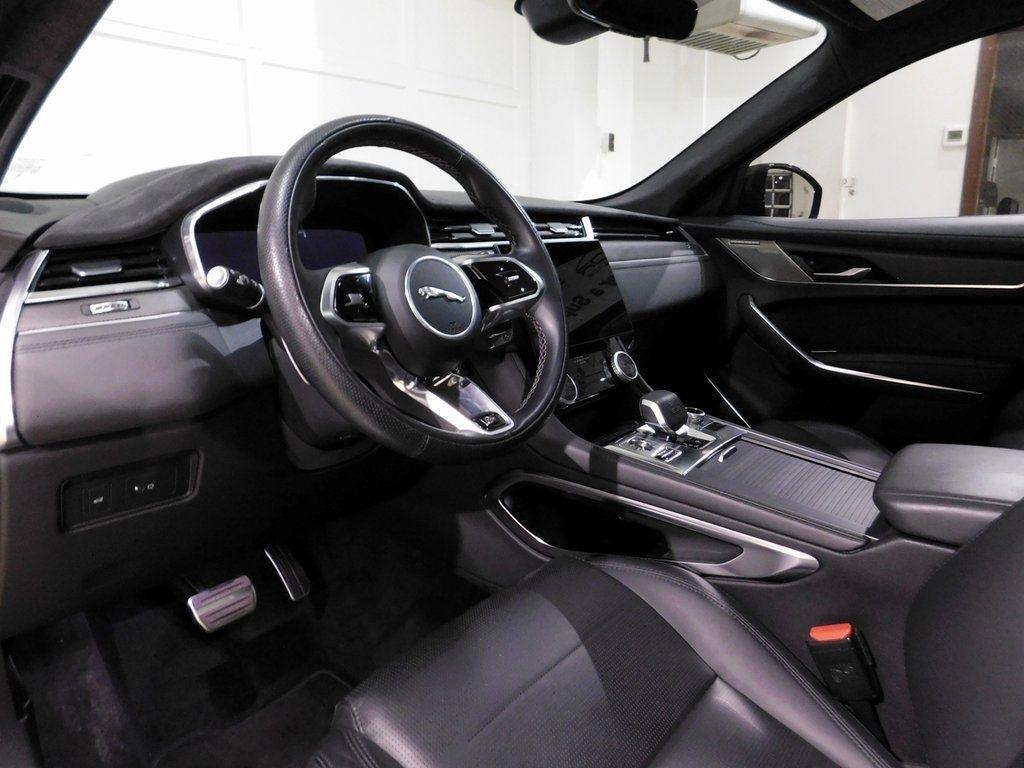 Jaguar F-Pace SVR 2024