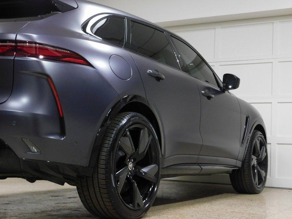 Jaguar F-Pace SVR 2024