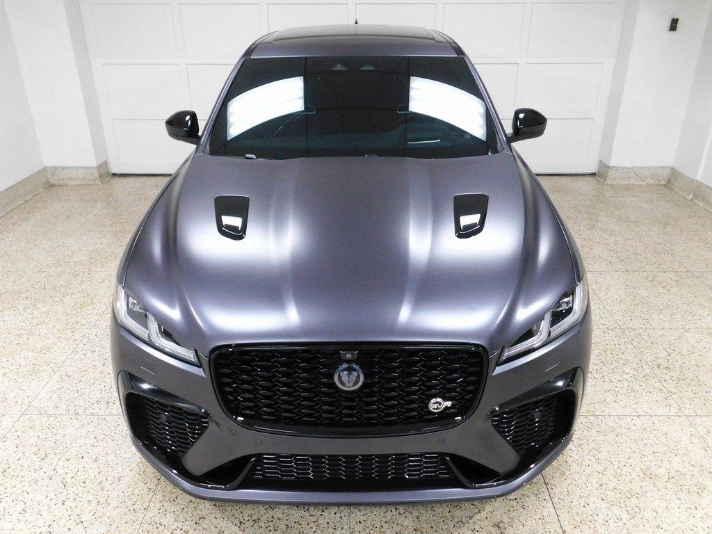Jaguar F-Pace SVR 2024