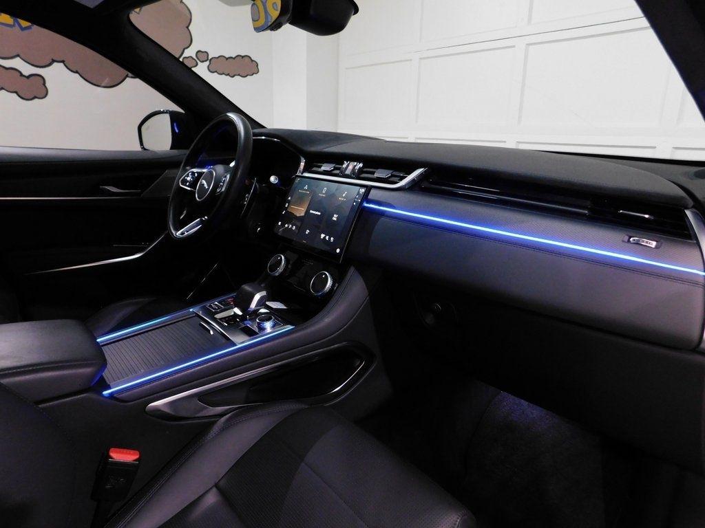Jaguar F-Pace SVR 2024