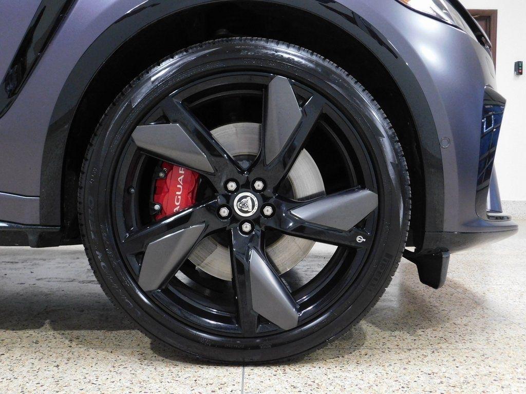 Jaguar F-Pace SVR 2024
