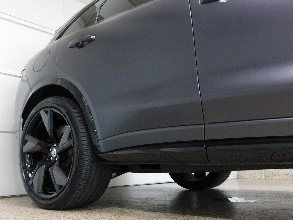 Jaguar F-Pace SVR 2024