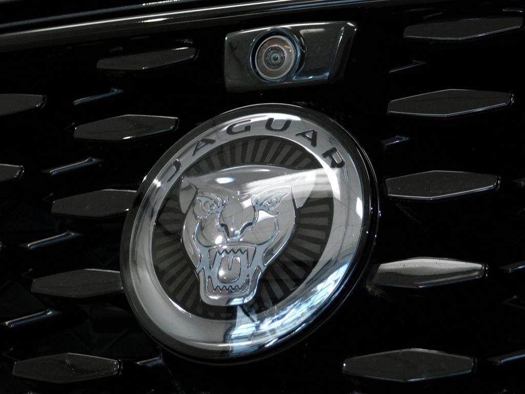 Jaguar F-Pace SVR 2024