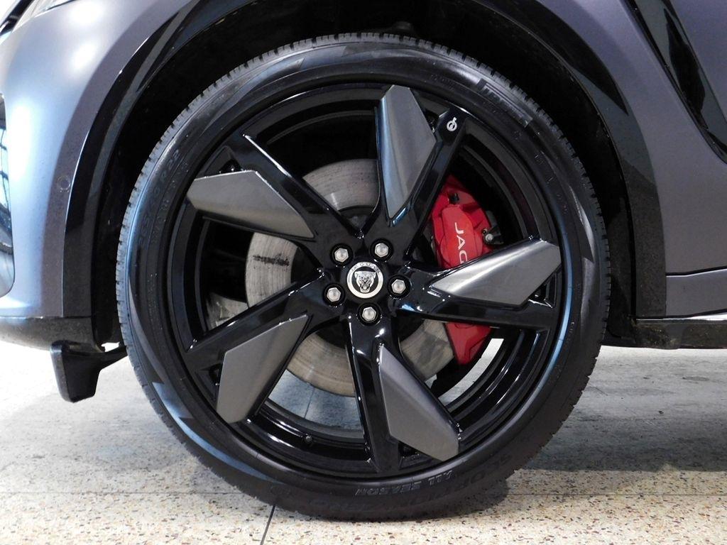 Jaguar F-Pace SVR 2024