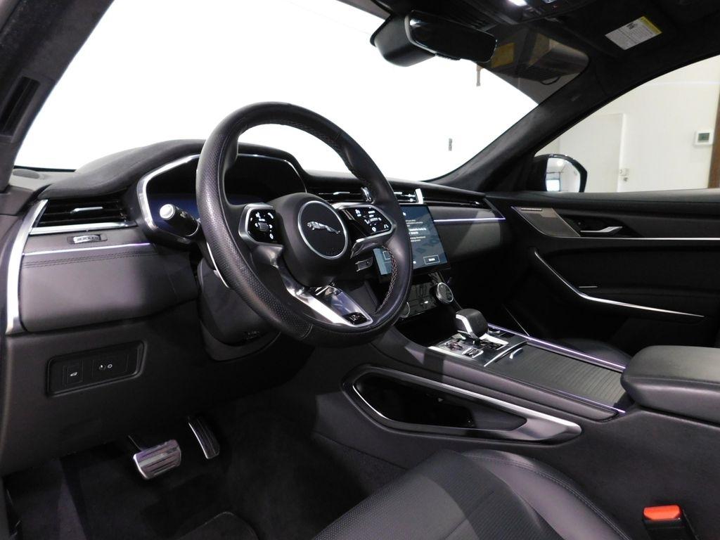Jaguar F-Pace SVR 2024