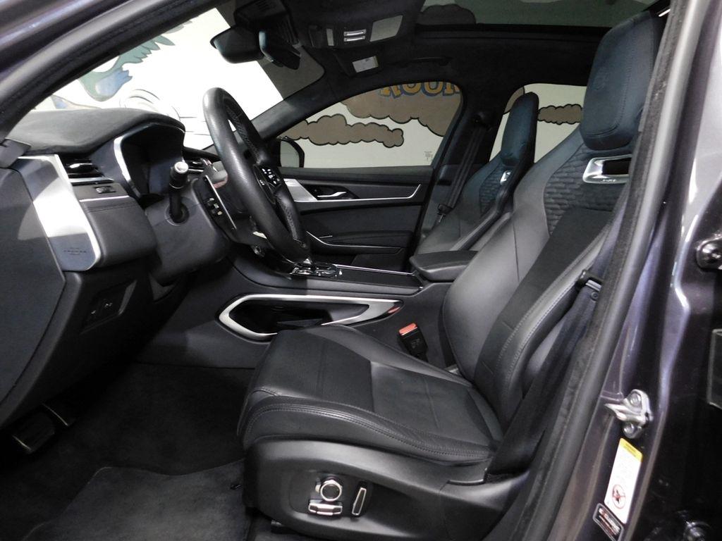 Jaguar F-Pace SVR 2024