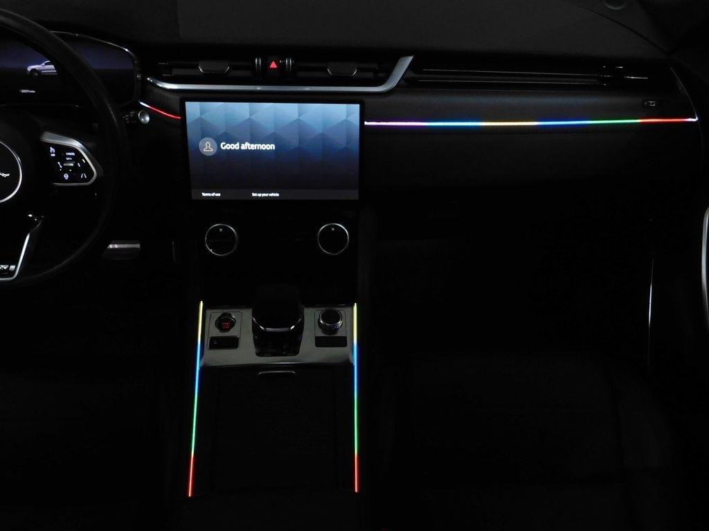 Jaguar F-Pace SVR 2024