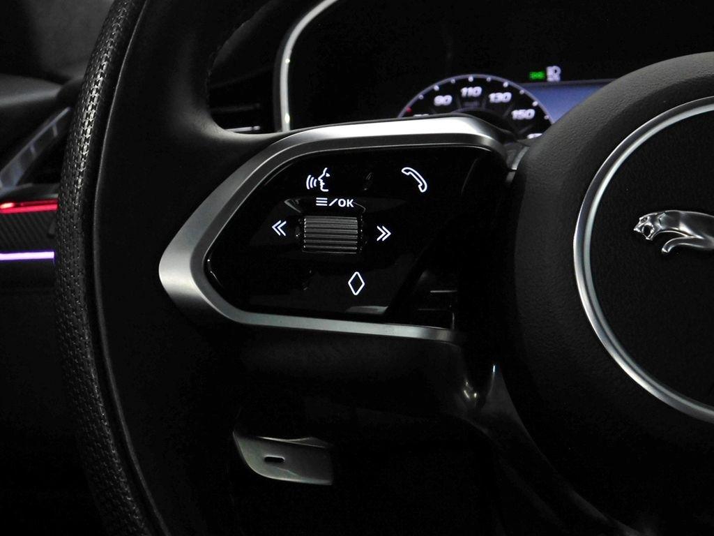 Jaguar F-Pace SVR 2024