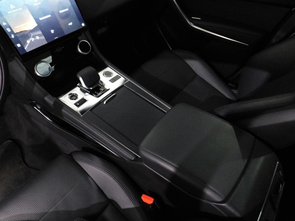 Jaguar F-Pace SVR 2024