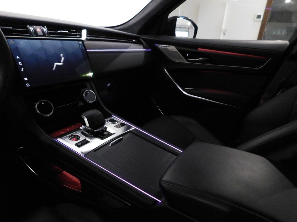 Jaguar F-Pace SVR 2024