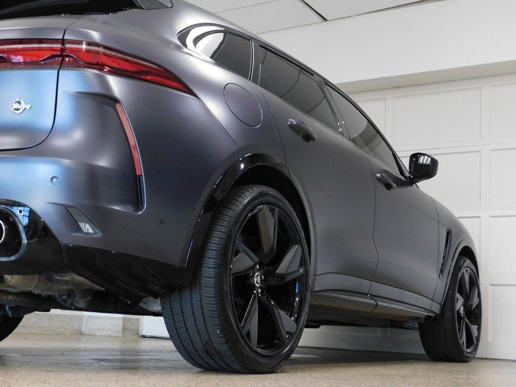 Jaguar F-Pace SVR 2024