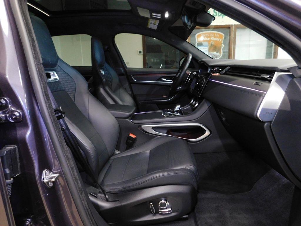 Jaguar F-Pace SVR 2024