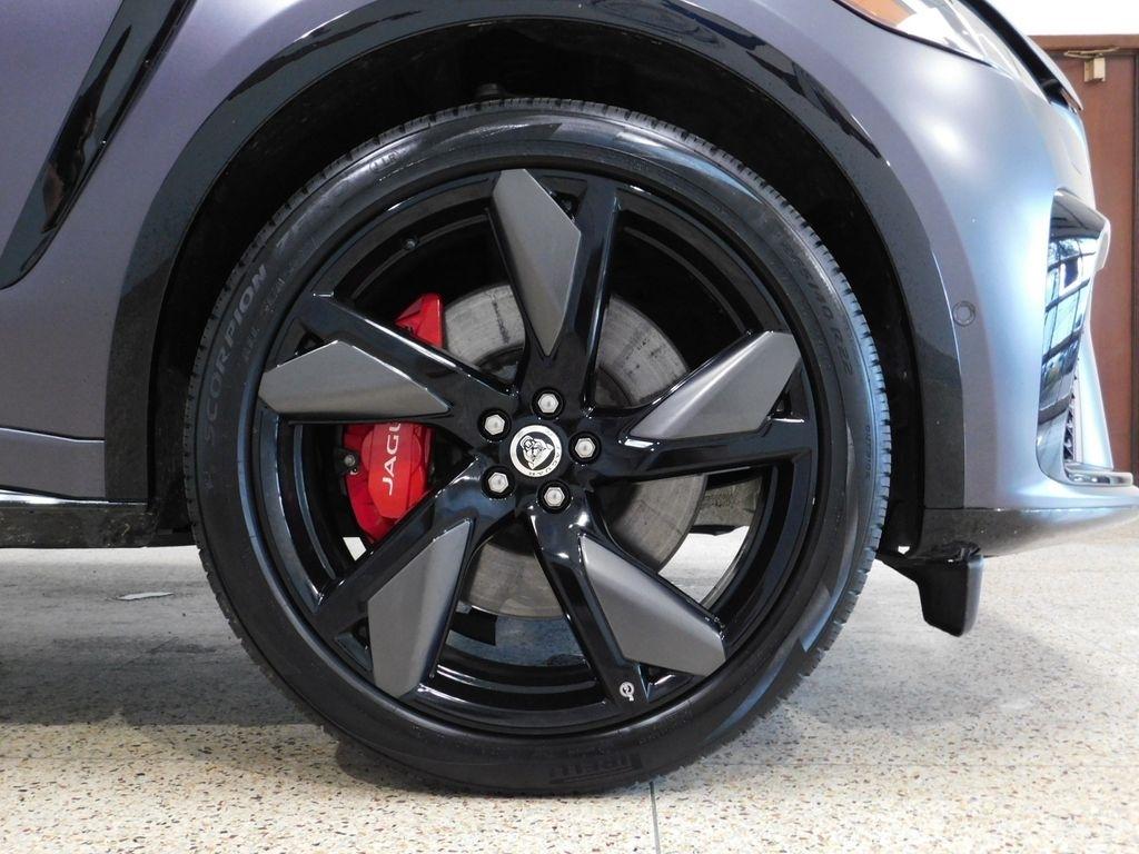 Jaguar F-Pace SVR 2024