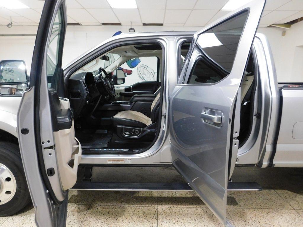 Ford F-450 SD Lariat Crew Cab DRW 4WD 2021