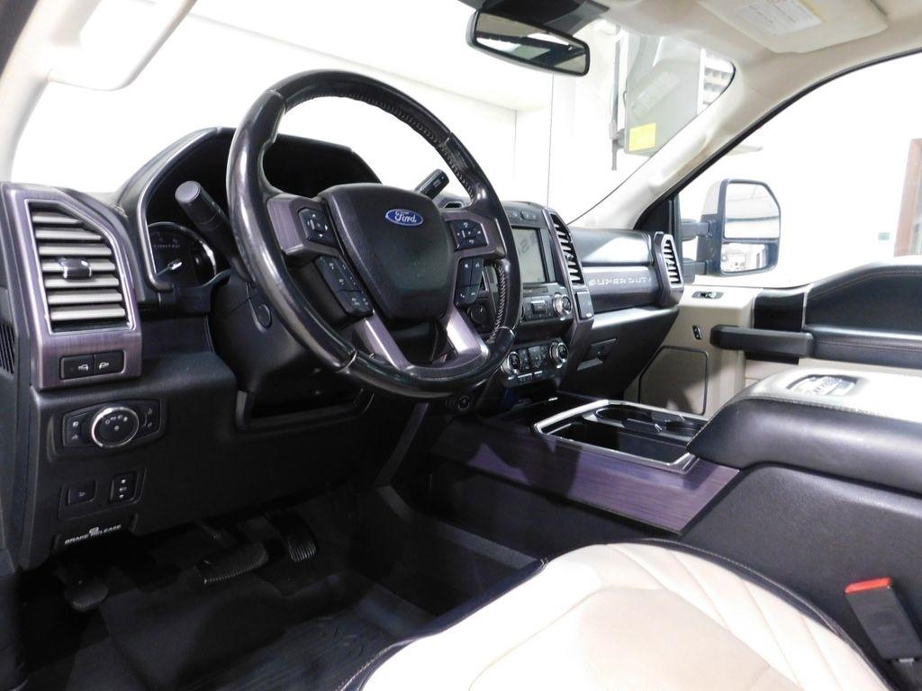Ford F-450 SD Lariat Crew Cab DRW 4WD 2021