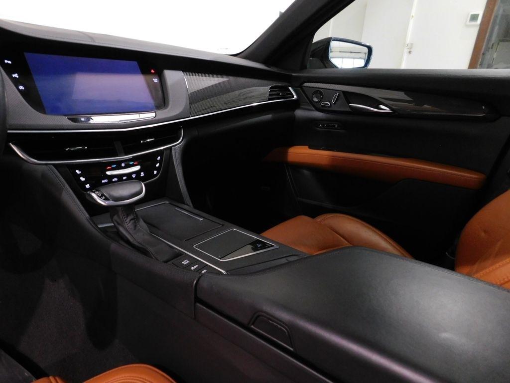 Cadillac CT6 3.0L Luxury Twin Turbo AWD 2017