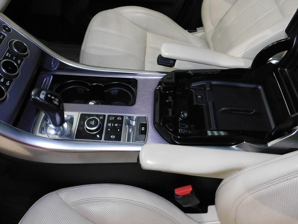 Land Rover Range Rover Sport 3.0L V6 Supercharged SE 2014