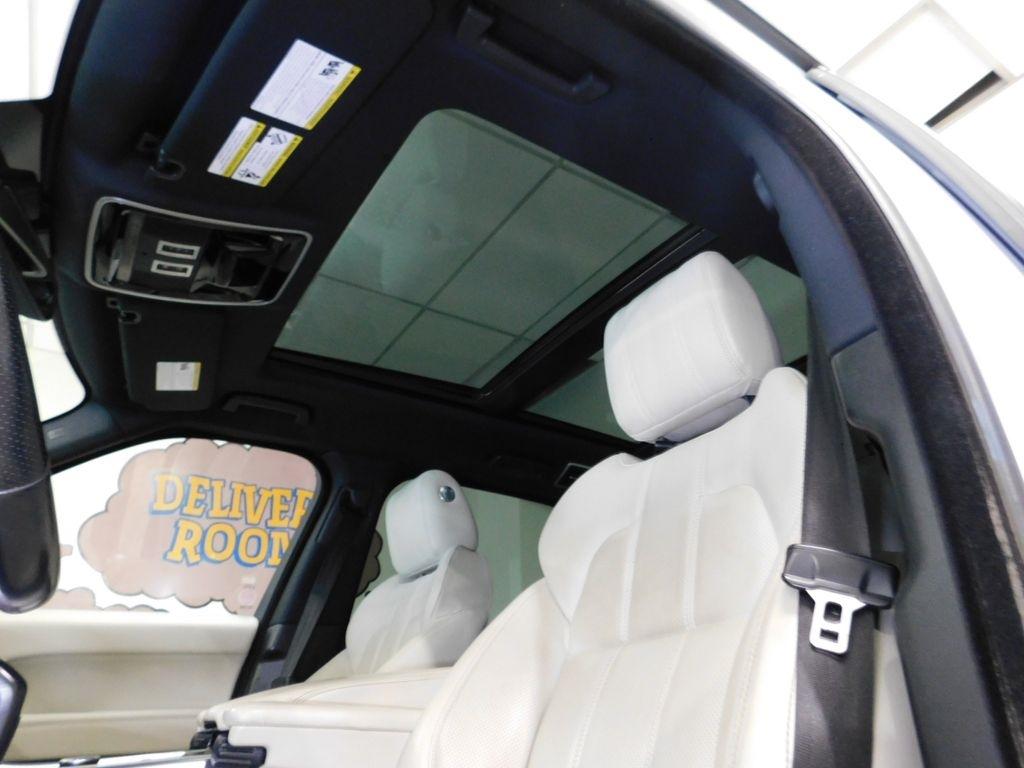 Land Rover Range Rover Sport 3.0L V6 Supercharged SE 2014