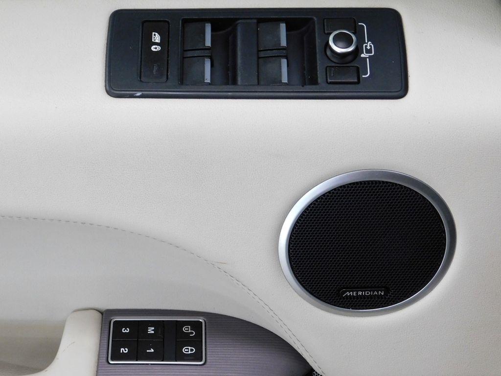 Land Rover Range Rover Sport 3.0L V6 Supercharged SE 2014