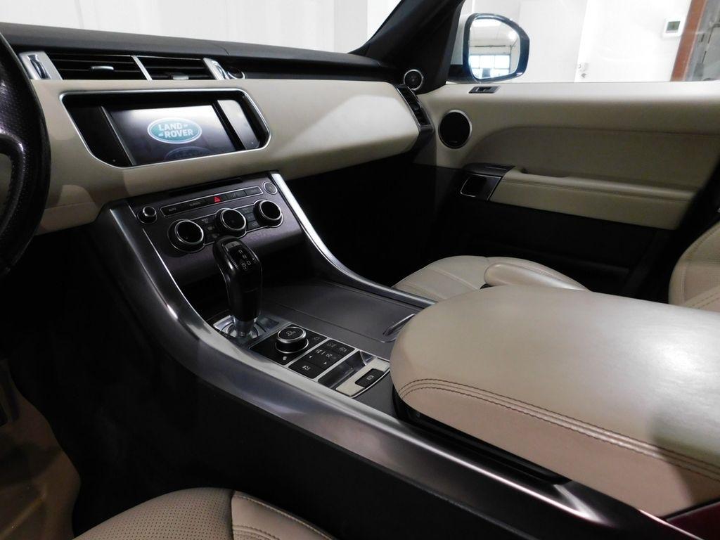 Land Rover Range Rover Sport 3.0L V6 Supercharged SE 2014