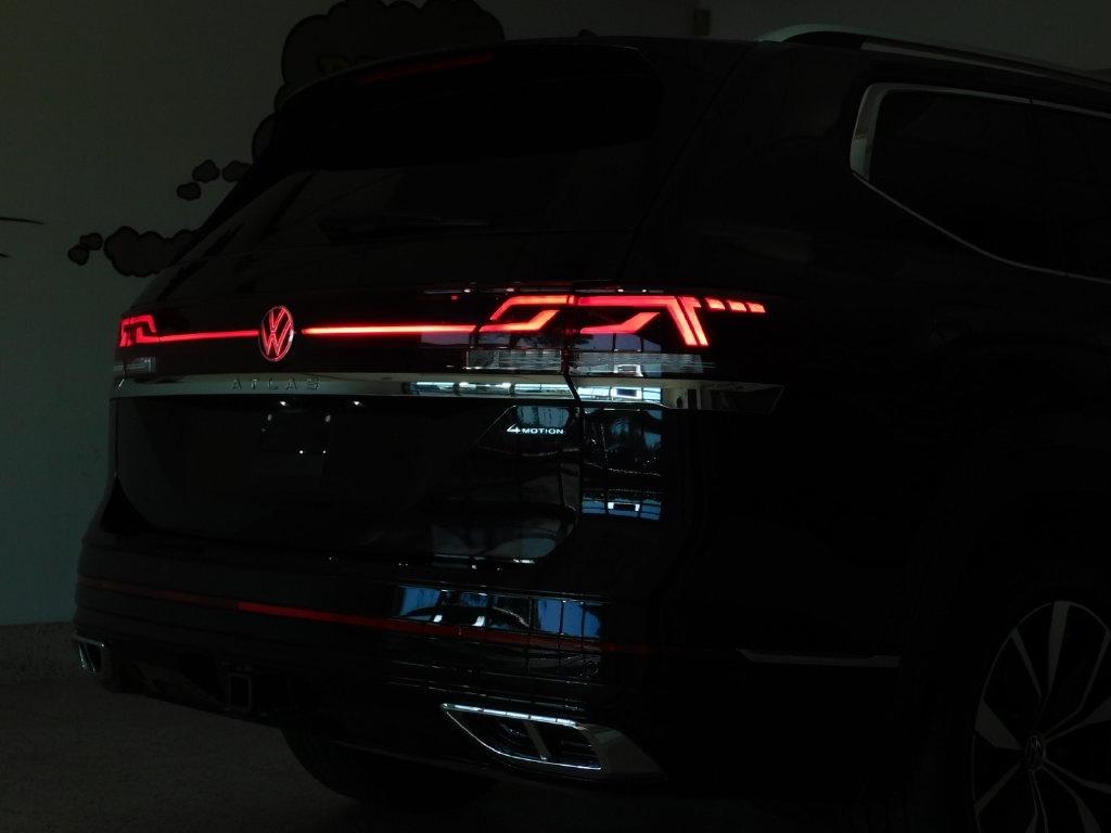 Volkswagen Atlas SEL Premium R-Line 4MOTION 2026