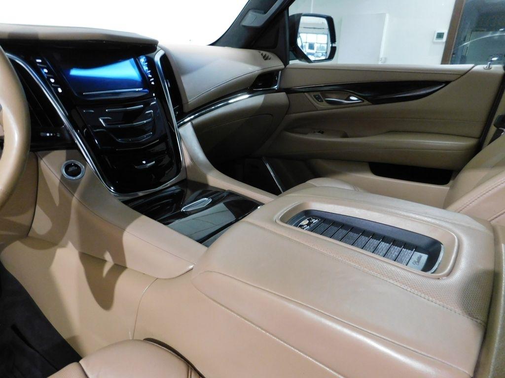 Cadillac Escalade Platinum 4WD 2018
