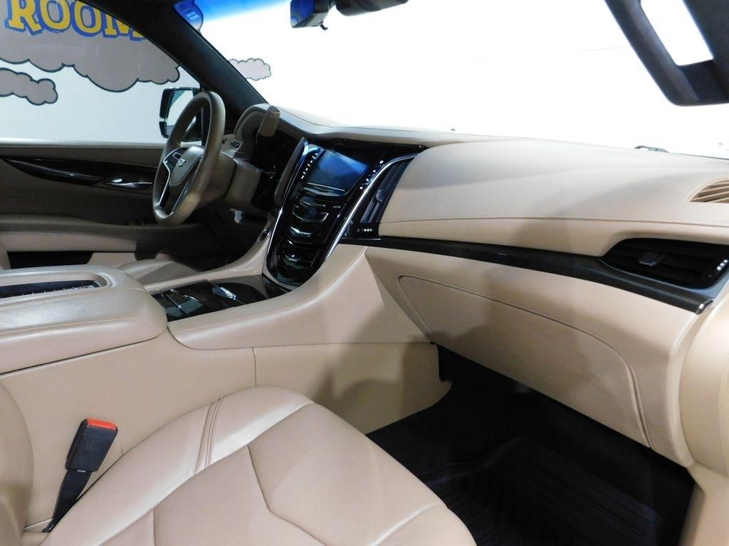 Cadillac Escalade Platinum 4WD 2018