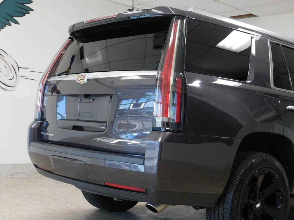 Cadillac Escalade Platinum 4WD 2018