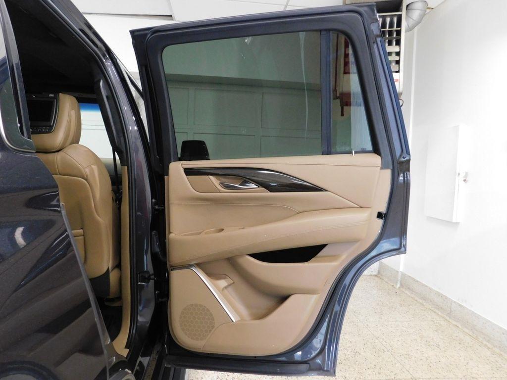 Cadillac Escalade Platinum 4WD 2018