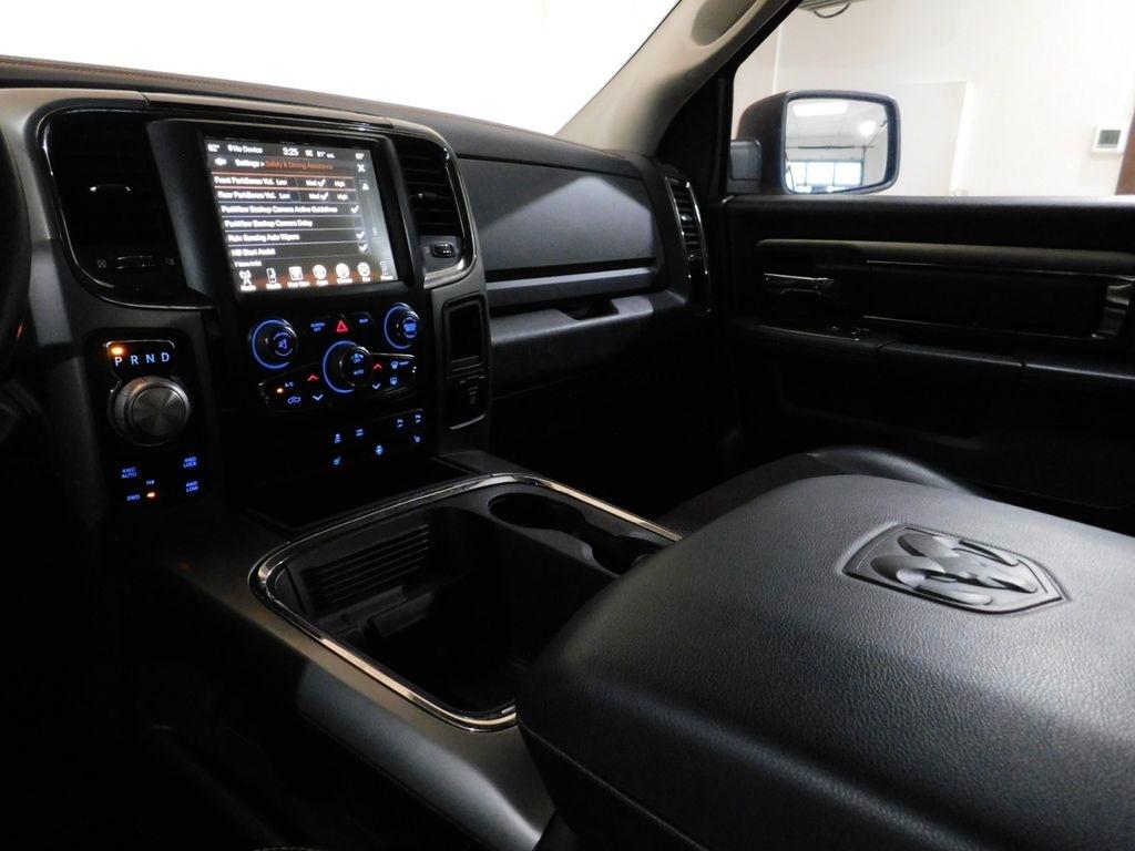 RAM 1500 Sport Crew Cab SWB 4WD 2017